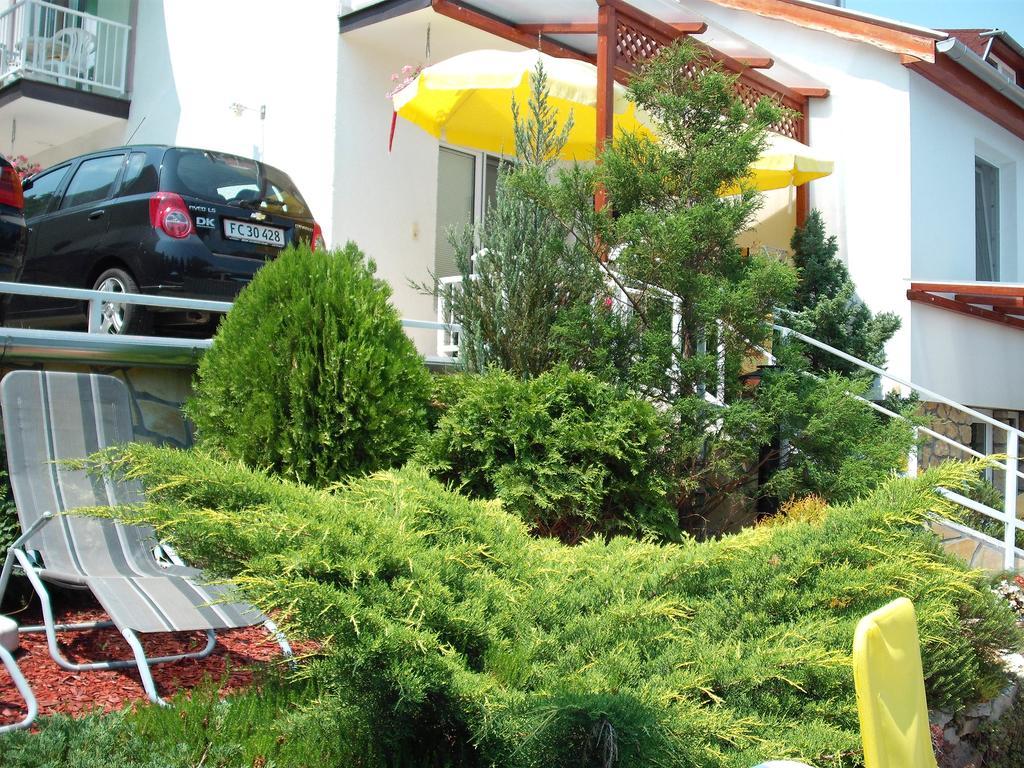 Apart Hevizi Haz Exterior foto